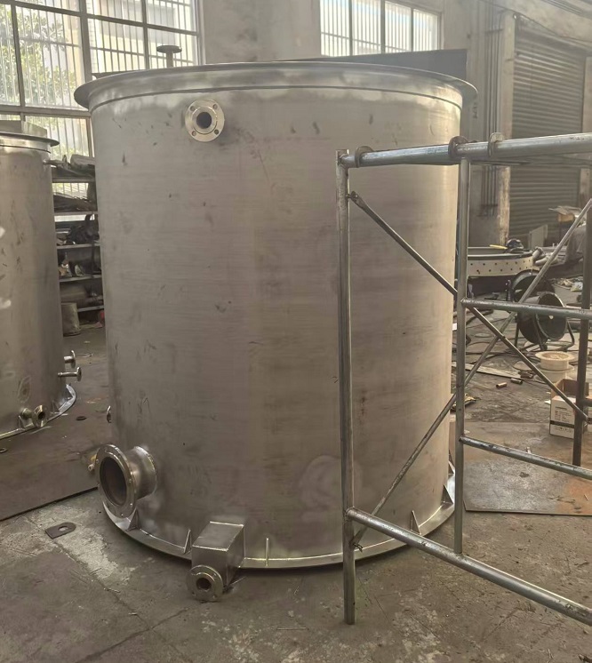 隴南地區不銹鋼氨水儲罐的加工制作